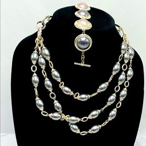 Necklace and bracelet silver